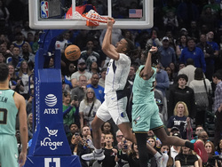 Hornets Mavericks Basketball