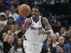 Hornets Mavericks Basketball
