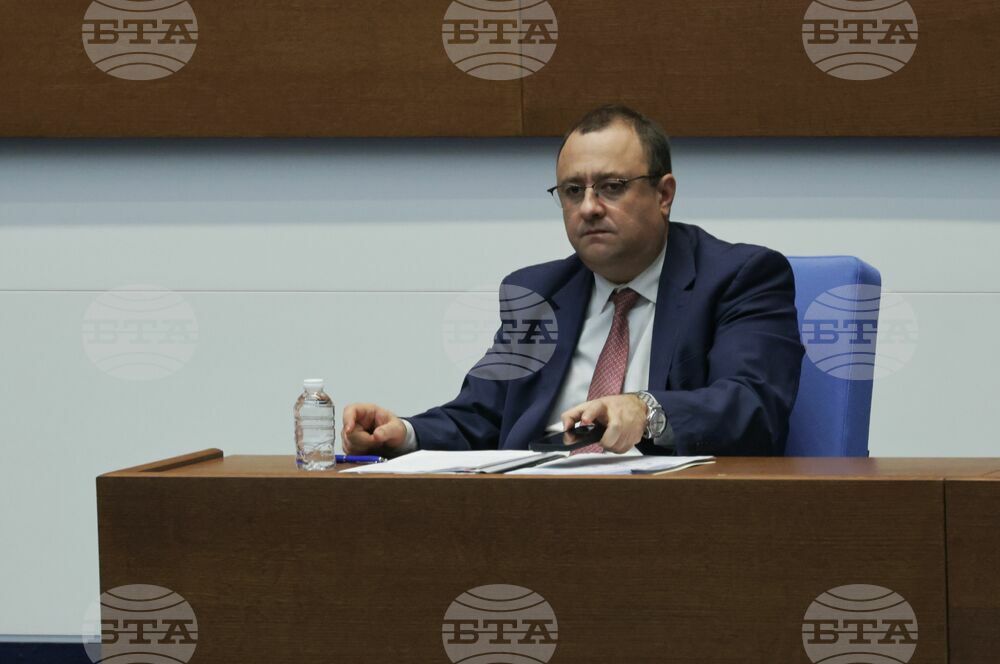 Парламент - заседание - Иван Иванов