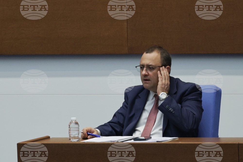 Парламент - заседание - Иван Иванов