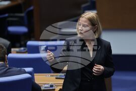 Парламент - заседание- Надежда Йорданова