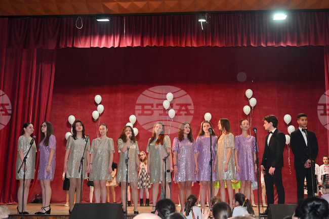 На два благотворителни концерта в Монтана са събрани над 6500 лева за лечение на болна учителка и за подпомагане на сираче