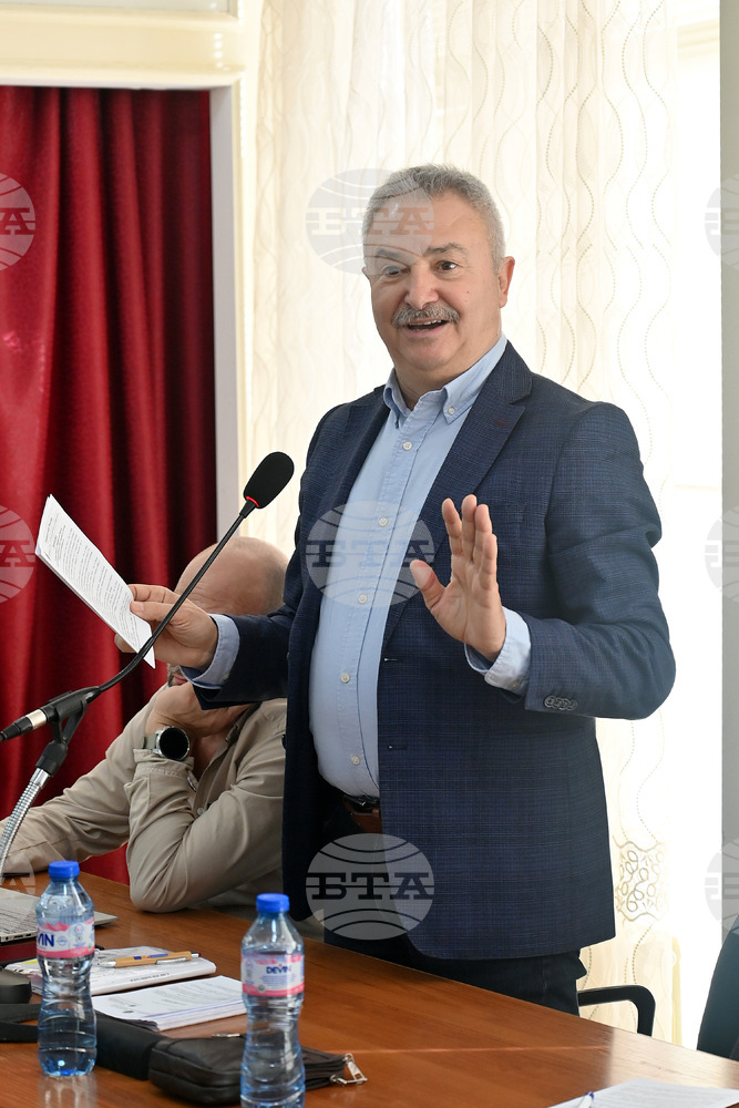 Строителна програма за 1 милион лева е изпълнила Община Монтана в селата, в града ремонтите продължават 