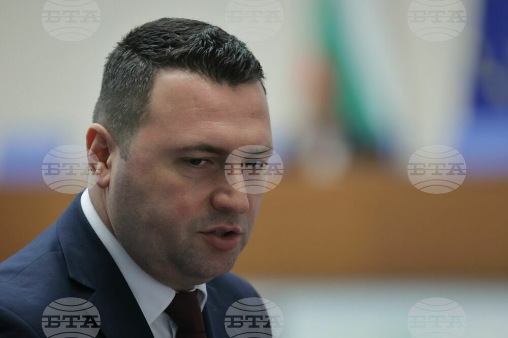 Парламент - заседание - Левент Мемиш