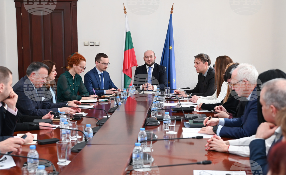 Justice Minister, Employers Comment on Possible Register of Commercial Arbitrations