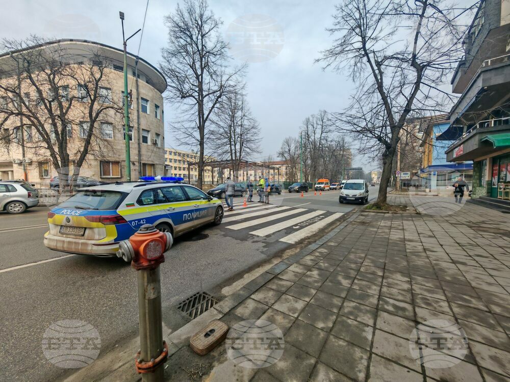 Жена е блъсната на пешеходна пътека в Габрово