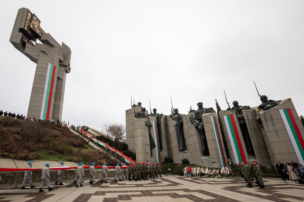 Безплатни автобуси за честването на 3 март ще возят до комплекса „Бранителите на Стара Загора“