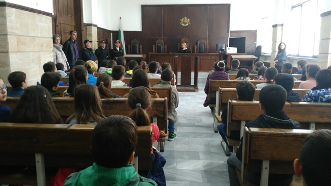 Дългогодишният съдия в Окръжен съд – Добрич Калина Димитрова се пенсионира