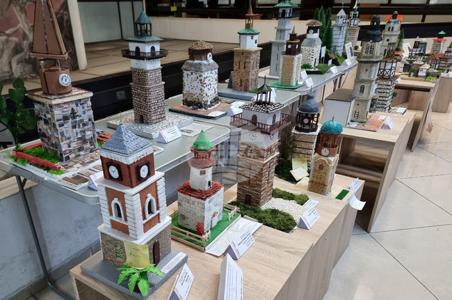 Макети на часовникови кули от цяла България са показани в сградата на община Варна