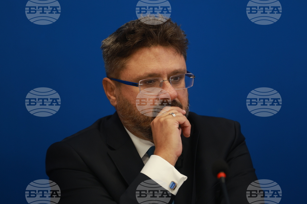 Бъgетe силни, не сте сами в това изпитание, написа генералният директор на БТА Кирил Вълчев до генералния директор на МИА Драган Антоновски