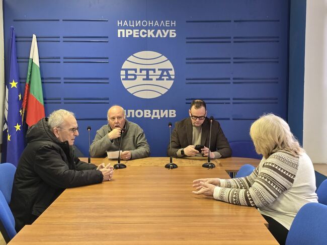 Архитектите, проектирали площада в Карлово, съдят Общината за авторски права, съобщи адвокат Атанас Костов