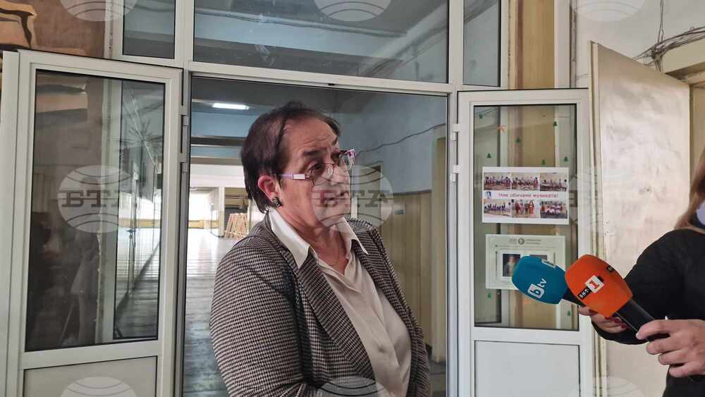 Местят в друго учебно заведение ученичките от Средно училище "Георги Брегов" в Пазарджик, удряли своя съученичка