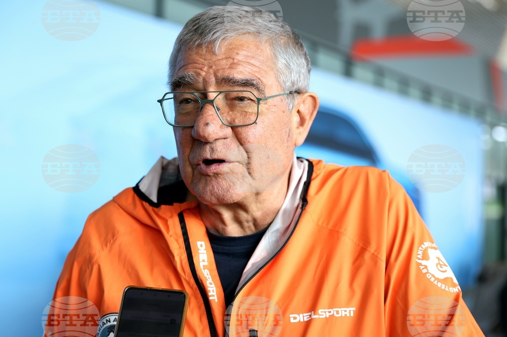 Летище „Васил Левски” - антарктици - участници - посрещане