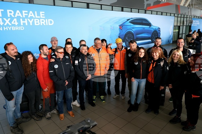  Летище „Васил Левски” - антарктици - участници - посрещане