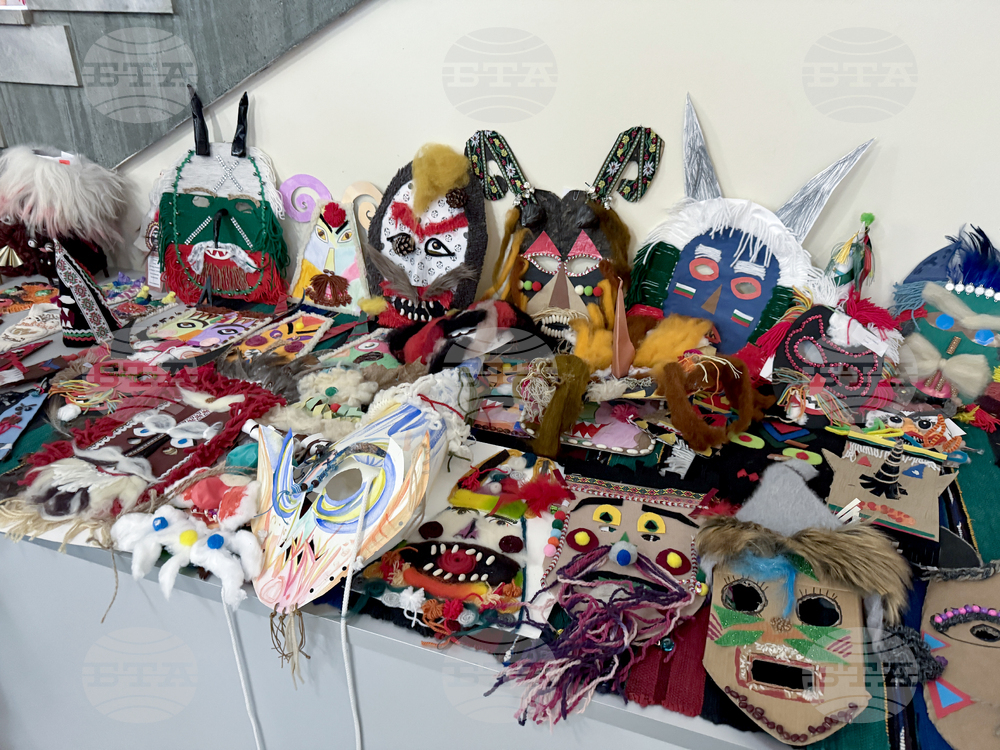 Казанлък - кукерски маски - изложба