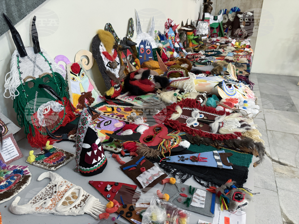 Казанлък - кукерски маски - изложба