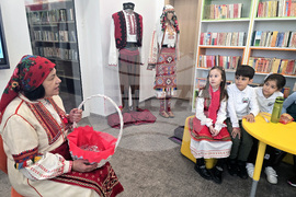 Петрич - посрещане на Баба Марта