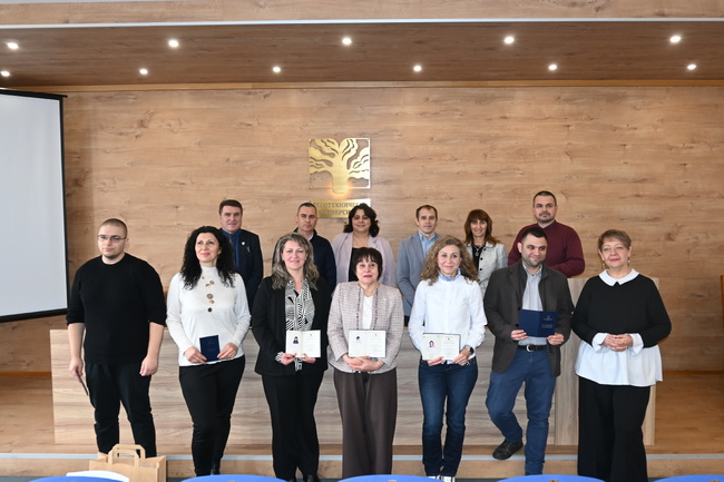 В Лесотехнически университет връчиха свидетелства за професионална квалификация „Ветеринарна дерматология при домашни и екзотични животни“