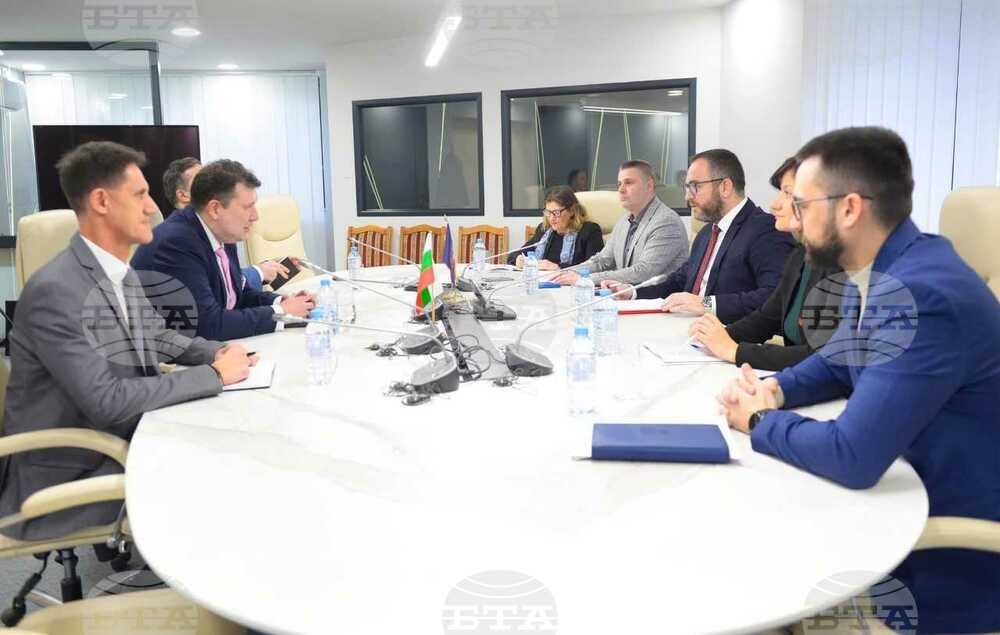 Bulgarian Ambassador in Skopje Zhelyazko Radukov Confers with North Macedonia's Interior Minister Panche Toshkovski
