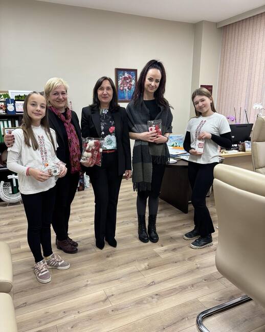 Община Стара Загора посрещна днес деца от различни училища по случай Баба Марта