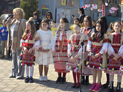 Петрич - Четвърто основно училище „Христо Смирненски” - посрещане на Баба Марта