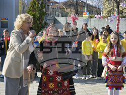Петрич - Четвърто основно училище „Христо Смирненски” - посрещане на Баба Марта