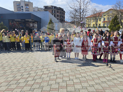 Петрич - Четвърто основно училище „Христо Смирненски” - посрещане на Баба Марта