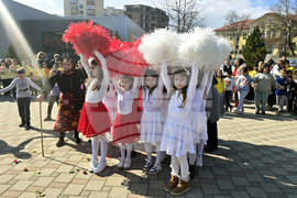 Петрич - Четвърто основно училище „Христо Смирненски” - посрещане на Баба Марта