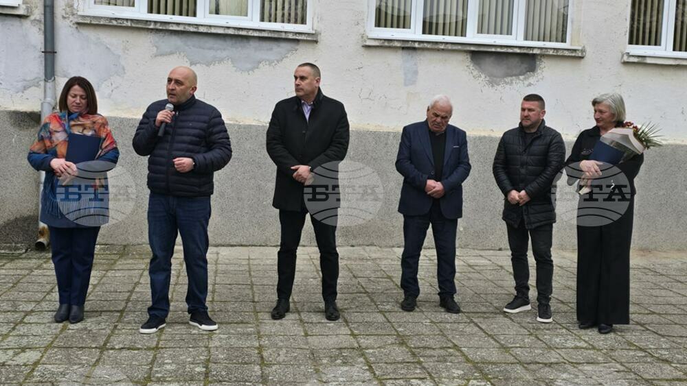 Кметът на Кърджали даде началото на изграждането на спортна площадка в село Перперек