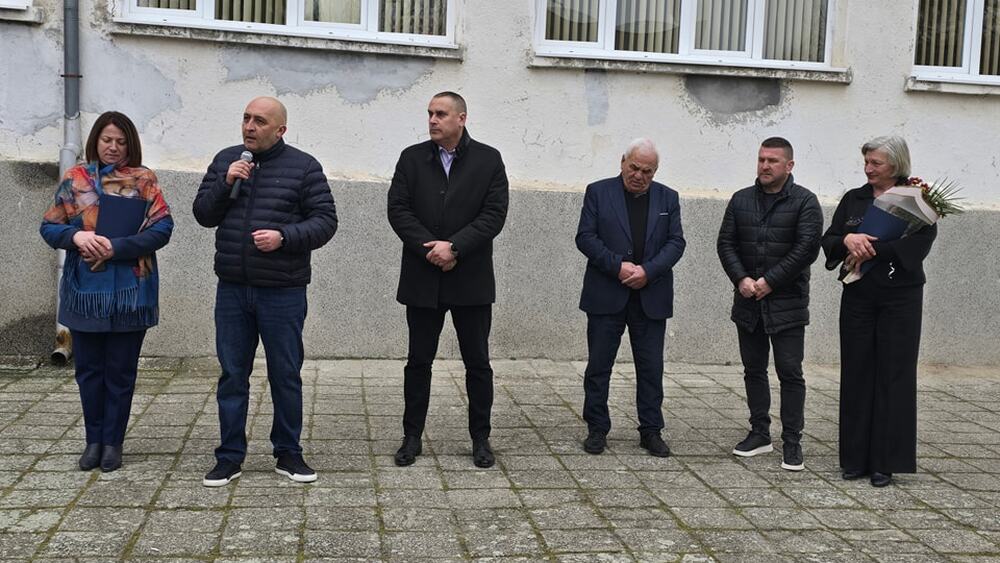 Кметът на Кърджали даде началото на изграждането на спортна площадка в село Перперек