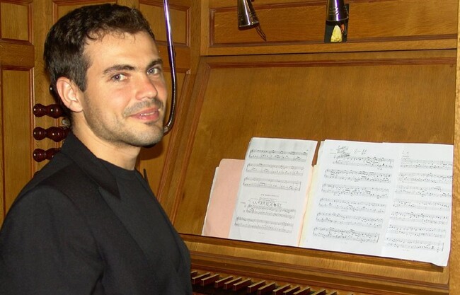 Отиде си музикантът Янко Маринов