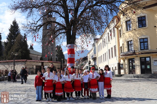 Децата на Банско са в очакване на Баба Марта