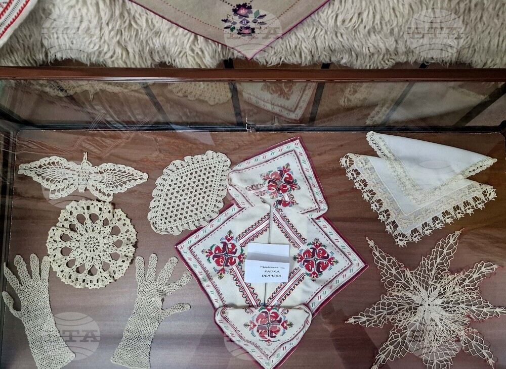 Хасково - „С ръце и сърце“ - ръкоделие - изложба