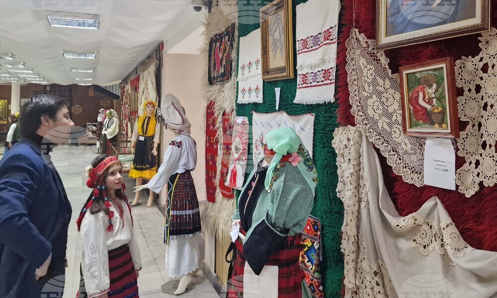 Хасково - „С ръце и сърце“ - ръкоделие - изложба