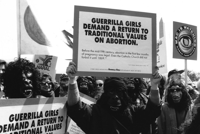 Две от основателките на „Герила Гърлс“ ще изнесат перформативна лекция в „Квадрат 500“