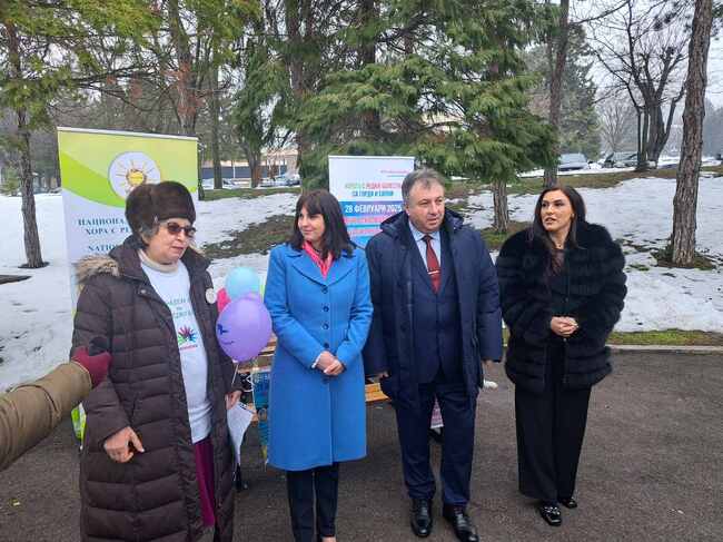 Община Шумен: Кметът проф. Христов и заместник-министър Ефремова се включиха в отбелязването на Деня на хората с редки болести