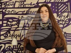 Наталия Матолинец работи в България по поредицата си Garnet Season. Снимка: Гергана Николова / БТА