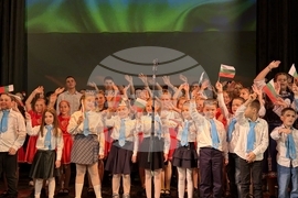 Самоков - ученици - празничен концерт