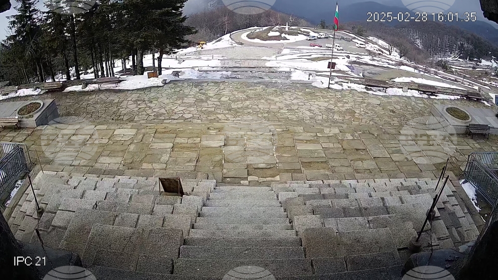В ход са последните приготовления за националното честване на Трети март на връх "Шипка"