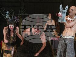 Театрален пърформанс „пренаписва“ Шекспир, снимка – „Топлоцентрала“