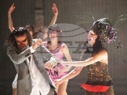 Театрален пърформанс „пренаписва“ Шекспир, снимка – „Топлоцентрала“