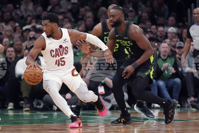 Кливланд навакса 22 точки изоставане при гостуването си на Бостън и затвърди първото си място в Източната конференция на НБА