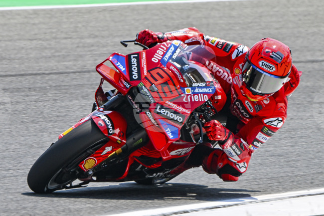 Испанецът Марк Маркес спечели първото спринтово състезание за сезона в MotoGP