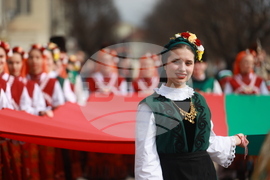 Етрополе - тържествено издигане на българския трибагреник