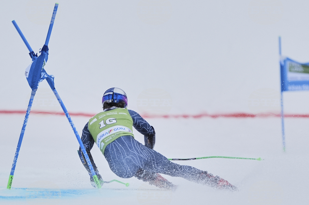 Българските алпийци останаха извън първите 40 на гигантския слалом на световното първенство за младежи