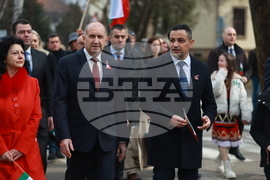 Етрополе - тържествено издигане на българския трибагреник