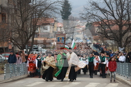 Етрополе - тържествено издигане на българския трибагреник