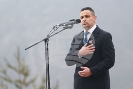 Етрополе - тържествено издигане на българския трибагреник