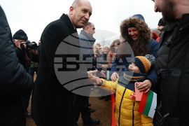 Етрополе - тържествено издигане на българския трибагреник