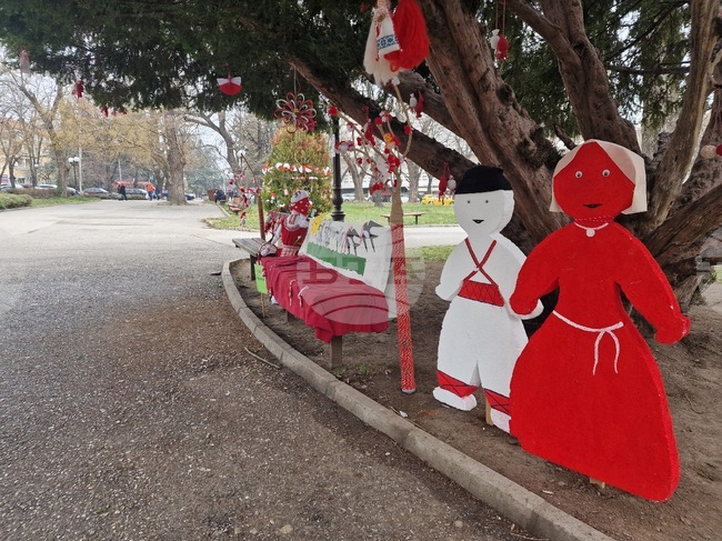 Стара Загора - Баба Марта - украса - парк "Пети октомври"